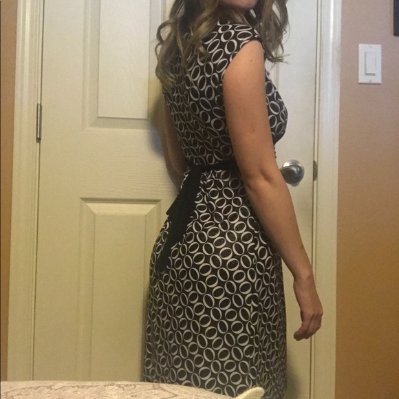 Black and white casual dress - Picture 3 of 5